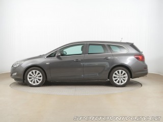 Opel Astra 1.6 T 2011