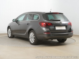 Opel Astra 1.6 T 2011