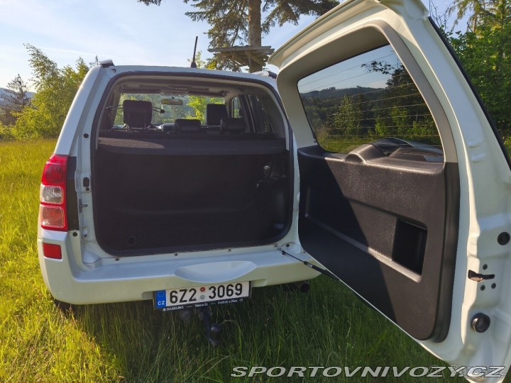 Suzuki Ostatní modely Grand Vitara 3,2 V6 2011