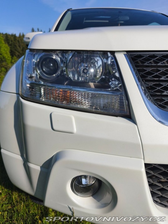 Suzuki Ostatní modely Grand Vitara 3,2 V6 2011