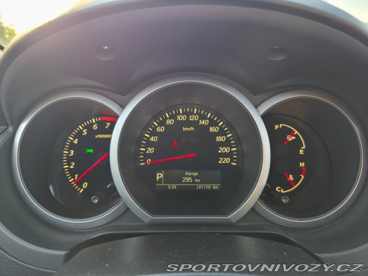 Suzuki Ostatní modely Grand Vitara 3,2 V6 2011
