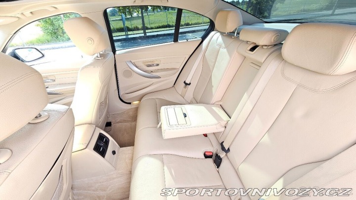 BMW 3 2,0 F30 328i Luxury Lin 2012