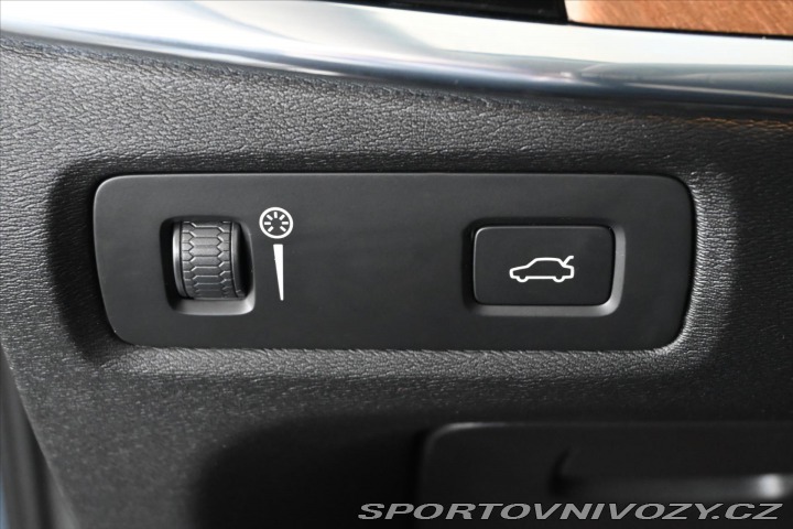Volvo V90 2,0 D5 AWD 173 kW AWD INS 2019