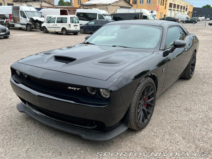 Dodge Challenger SRT Hellcat NEHAVAROVÁNÝ 2016