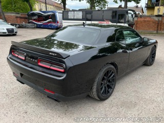 Dodge Challenger SRT Hellcat NEHAVAROVÁNÝ 2016