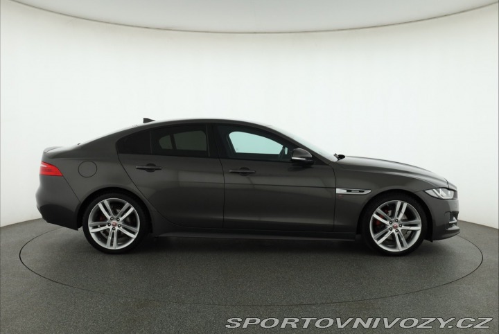 Jaguar XE 20d 2016