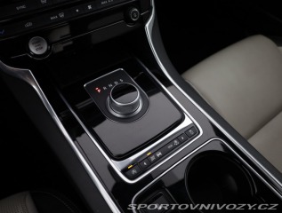 Jaguar XE 20d 2016