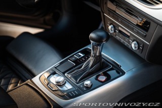Audi S6 4,0   C7 V8 biturbo 2012