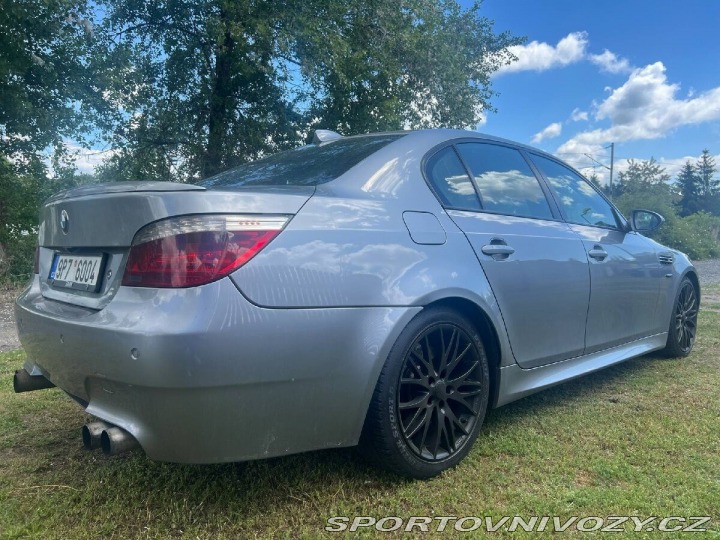 BMW M5 E60 535D M5 Look po servi 2006