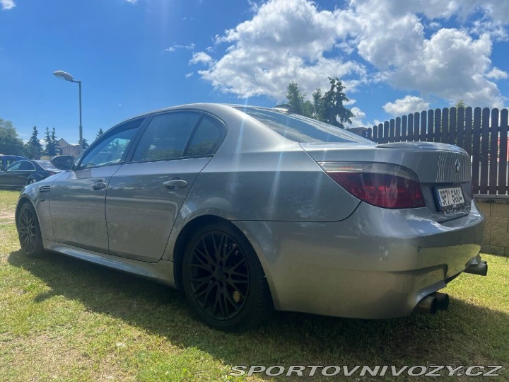 BMW M5 E60 535D M5 Look po servi 2006