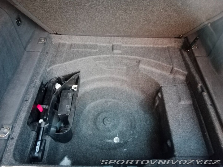 Mercedes-Benz E 2,0 220 CDI kombi, tažn 1800