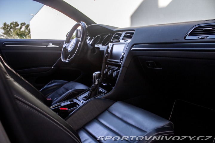 Volkswagen Golf Variant R 2.0 TSI BMT Hi 2015