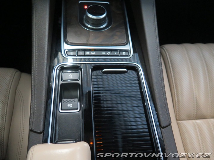 Jaguar F-Pace 3.0d V6 AWD,Portfolio,DPH 2019