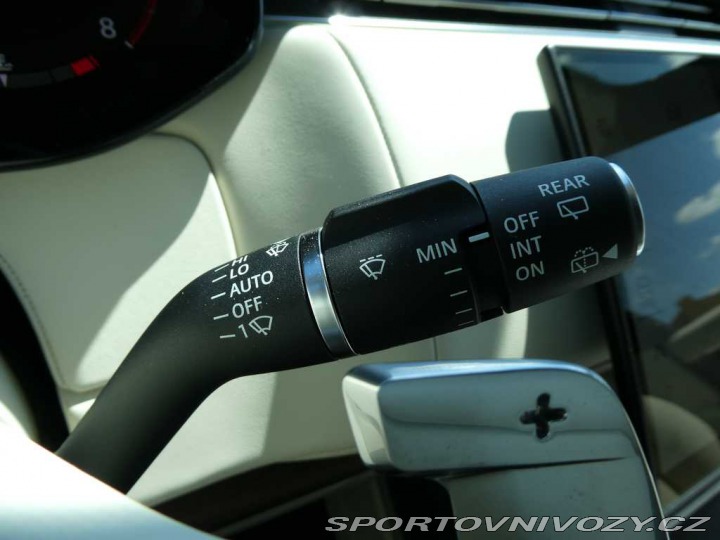 Ostatní značky Ostatní modely Land Rover Range Rover 4,4 Autobiography P530 2025
