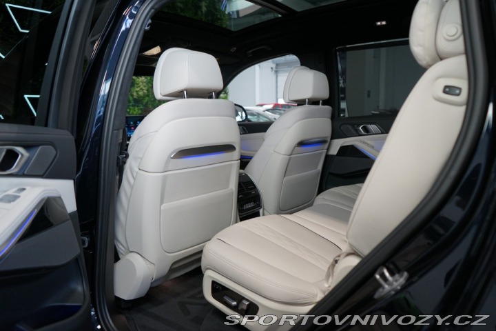 BMW X7 M60i Pano Nez.Top H/K Taž 2023