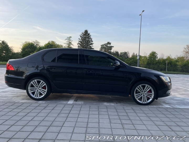 Škoda Superb 2013