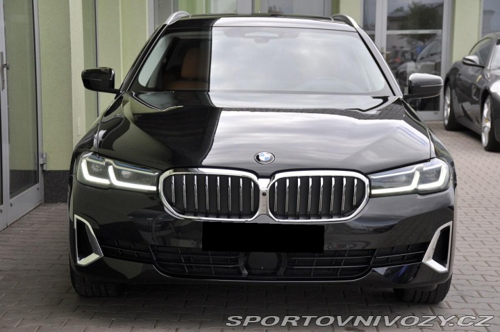 BMW 5 530d xD LUXURY ZÁRUKA LAS 2023