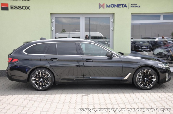 BMW 5 530d xD LUXURY ZÁRUKA LAS 2023