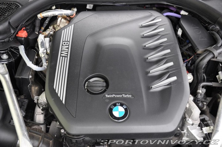 BMW 5 530d xD LUXURY ZÁRUKA LAS 2023