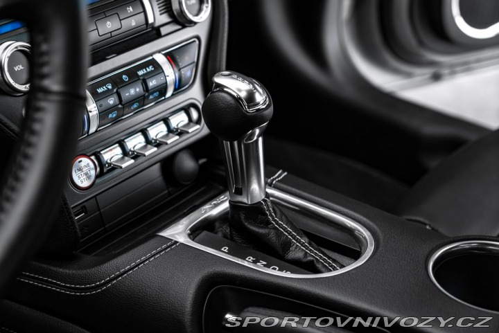 Ford Mustang Mach1 1800