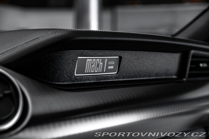 Ford Mustang Mach1 1800