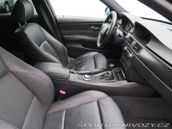 BMW 3 325 i 2008