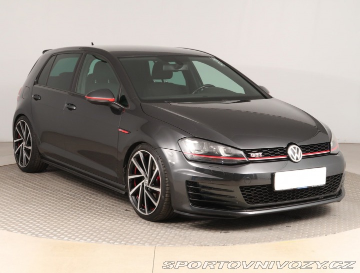 Volkswagen Golf Highline 2.0 GTI 2015