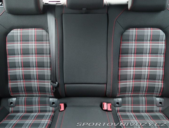 Volkswagen Golf Highline 2.0 GTI 2015