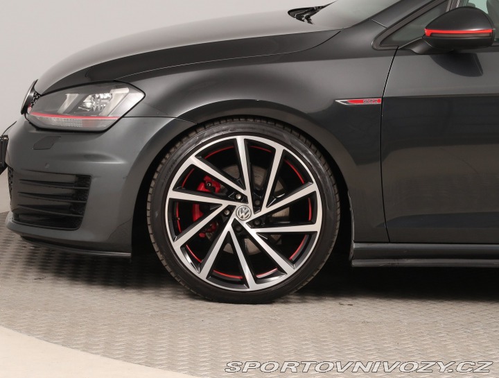 Volkswagen Golf Highline 2.0 GTI 2015