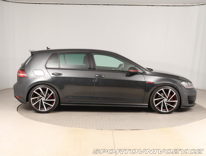 Volkswagen Golf Highline 2.0 GTI 2015