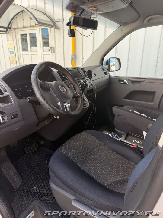 Volkswagen Ostatní modely Caravelle 2,0 T5 CARAVELLE 2012