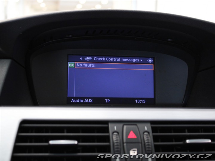 BMW 5 3,0 525d R6 145kW PANORAM 2009