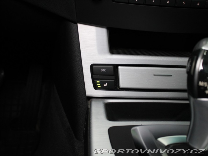 BMW 5 3,0 525d R6 145kW PANORAM 2009
