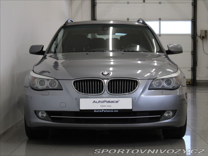 BMW 5 3,0 525d R6 145kW PANORAM 2009