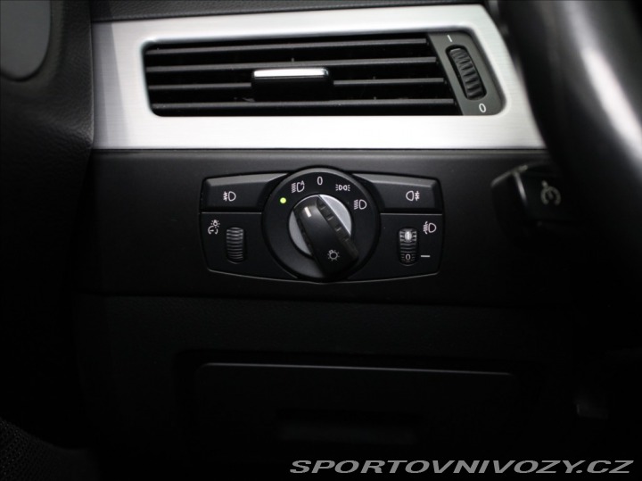 BMW 5 3,0 525d R6 145kW PANORAM 2009