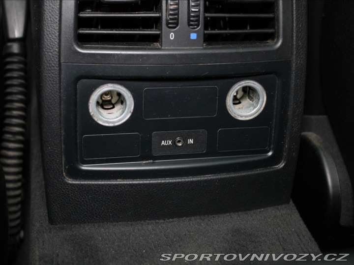 BMW 5 3,0 525d R6 145kW PANORAM 2009