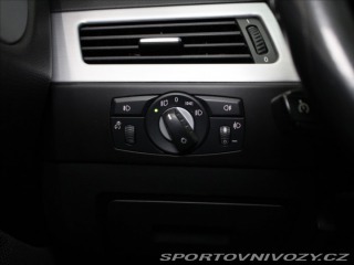 BMW 5 3,0 525d R6 145kW PANORAM 2009