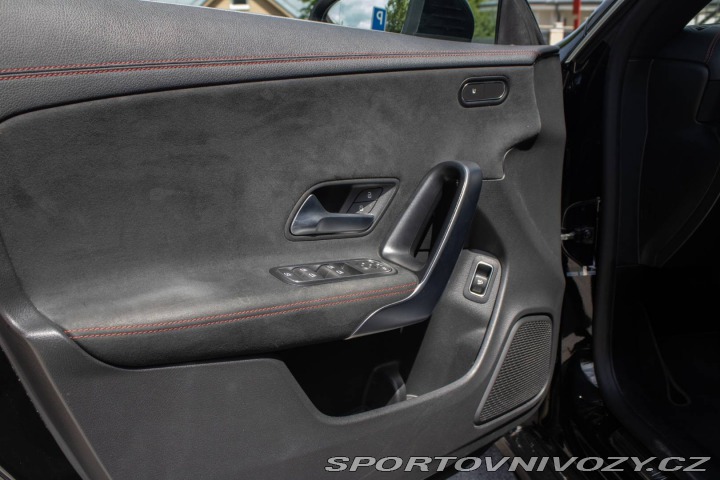 Mercedes-Benz CLA Kupé 250 4MATIC A/T 2019