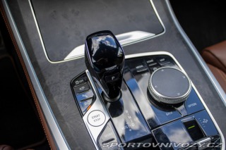 BMW X5 3.0 xDrive45e A/T M-Pack 2022