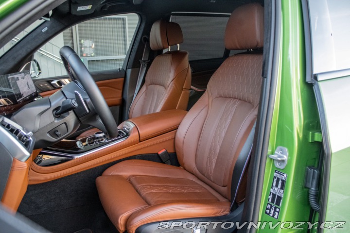 BMW X7 xDrive M60i mHEV A/T 2024