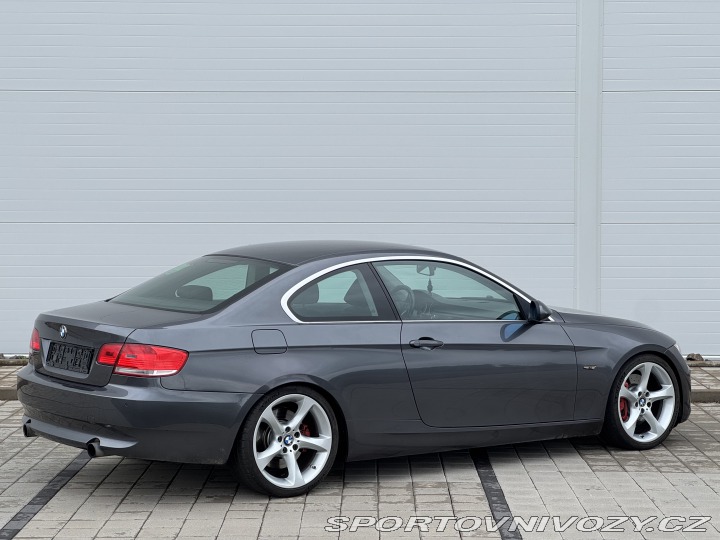 BMW 3 E92 335i Manuál 2006