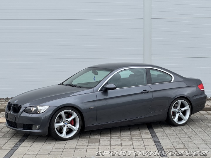 BMW 3 E92 335i Manuál 2006