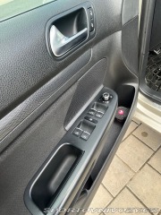 Volkswagen Golf 2,0   TDI 103kW 2012