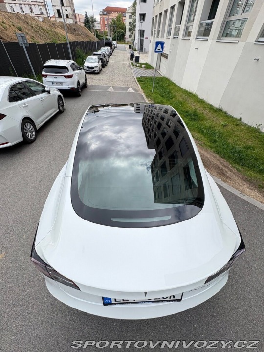 Tesla Model 3 Long Range 1800