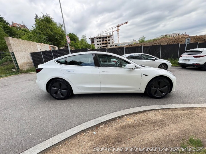 Tesla Model 3 Long Range 1800