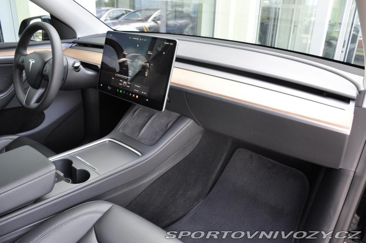 Tesla Model Y LONG RANGE DUAL REZERVACE 2023