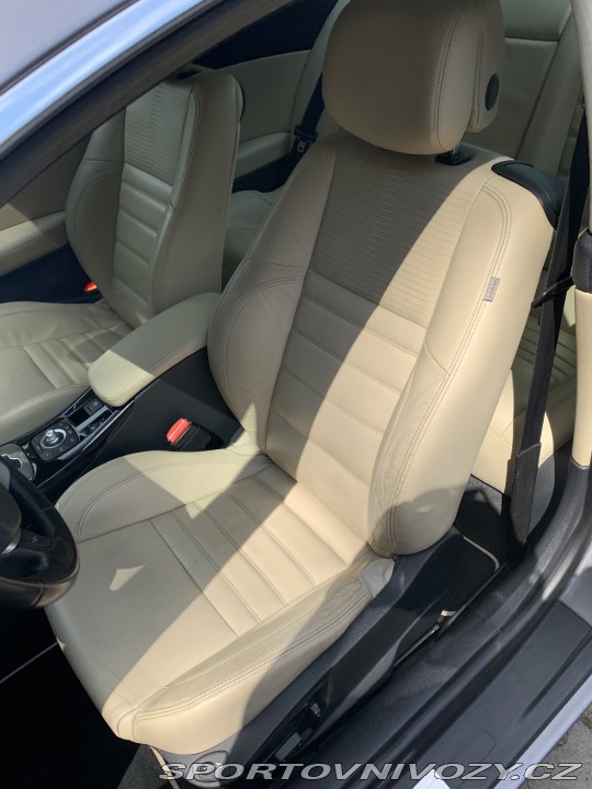 Renault Laguna Coupé T 2012