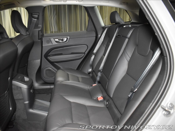 Volvo Ostatní modely XC60 2,0 T6 AWD Plus Bright 2025