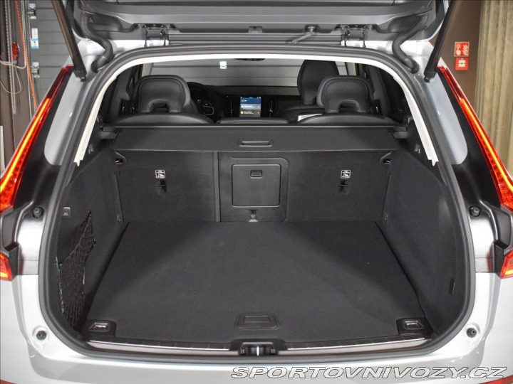 Volvo Ostatní modely XC60 2,0 T6 AWD Plus Bright 2025