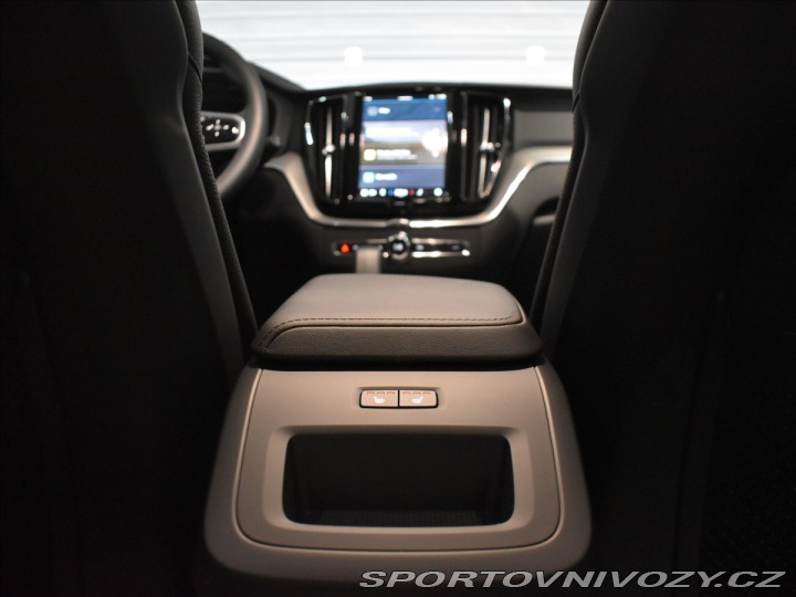 Volvo Ostatní modely XC60 2,0 T6 AWD Plus Bright 2025